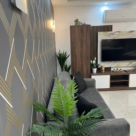 Minerva By Homely Apartment *