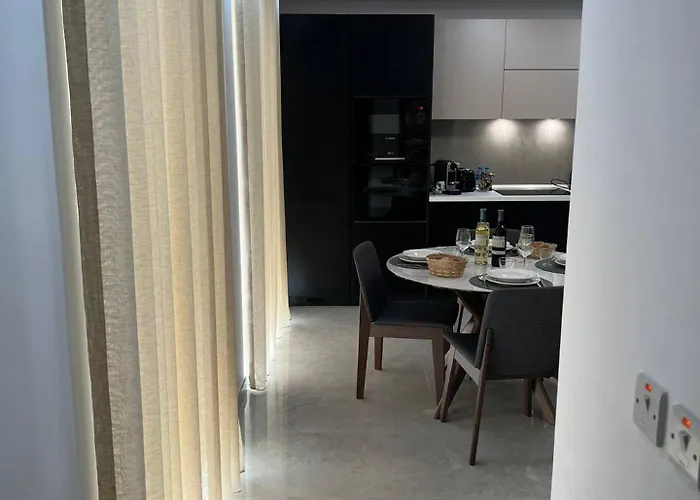 Minerva By Homely Apartament