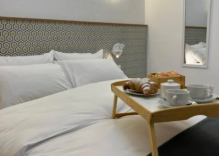 Minerva By Homely Apartament