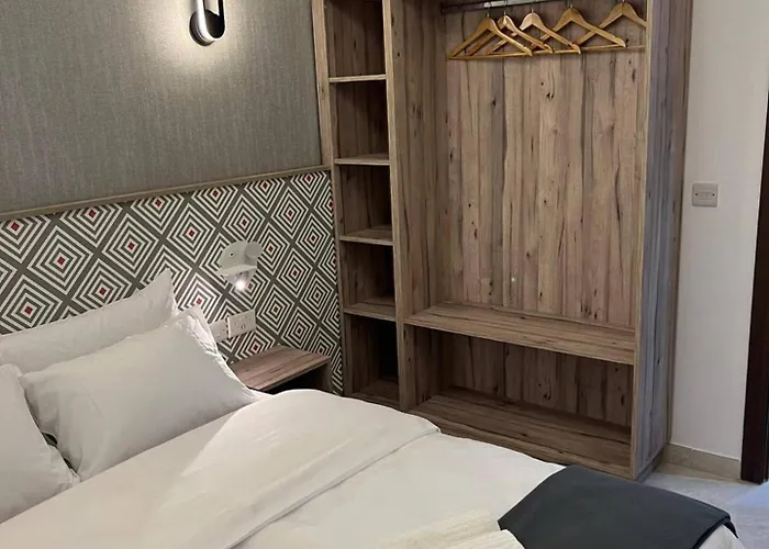 Minerva By Homely Apartament *