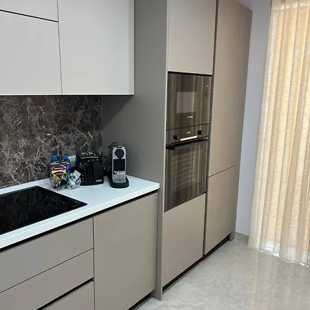 Minerva By Homely * セント・ポールズ・ベイ